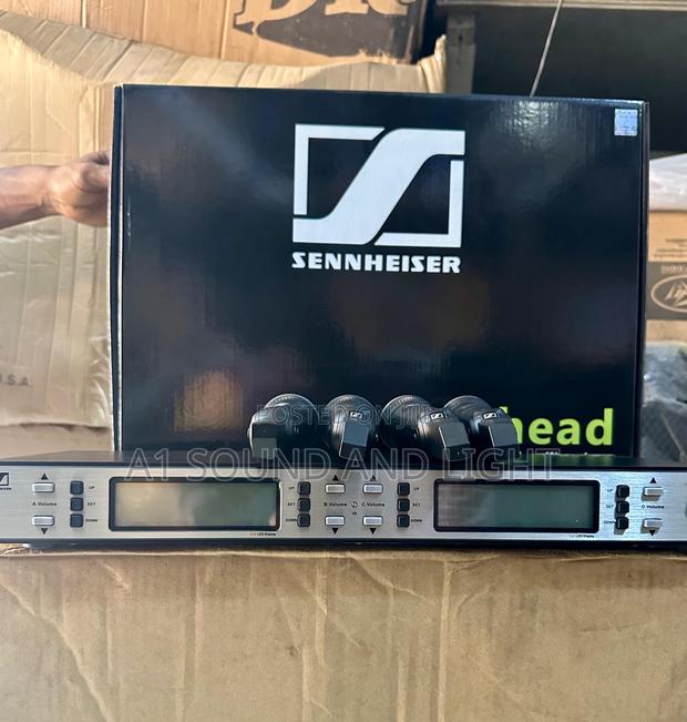 Sennheiser SKM 9900 Wireless Microphone [4-in-1] · Photo 6