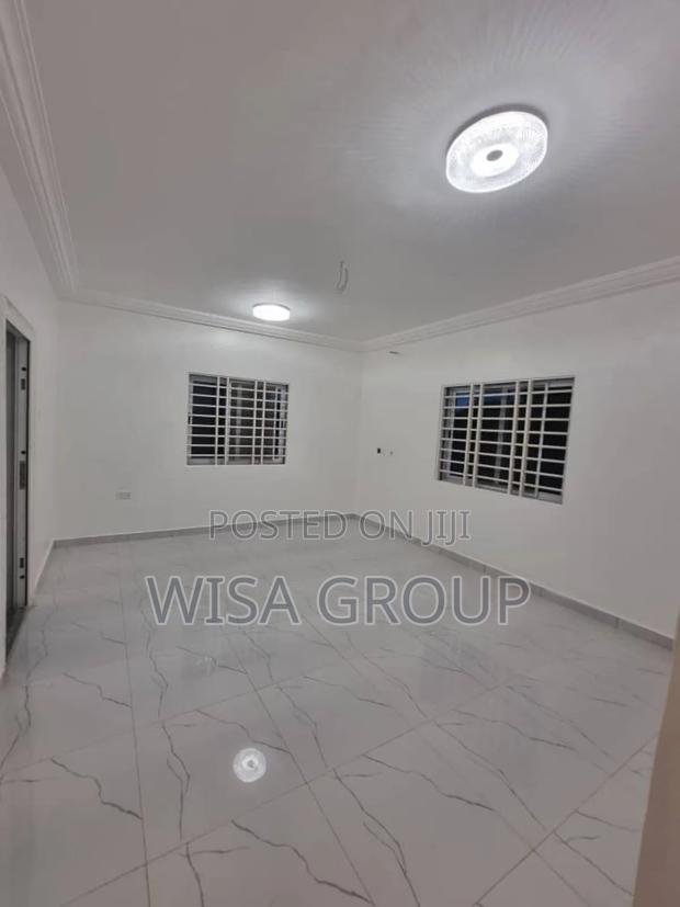 House for Sale · Photo 2