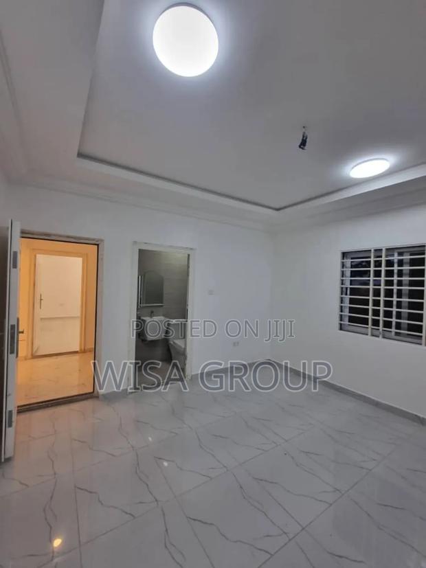 House for Sale · Photo 6