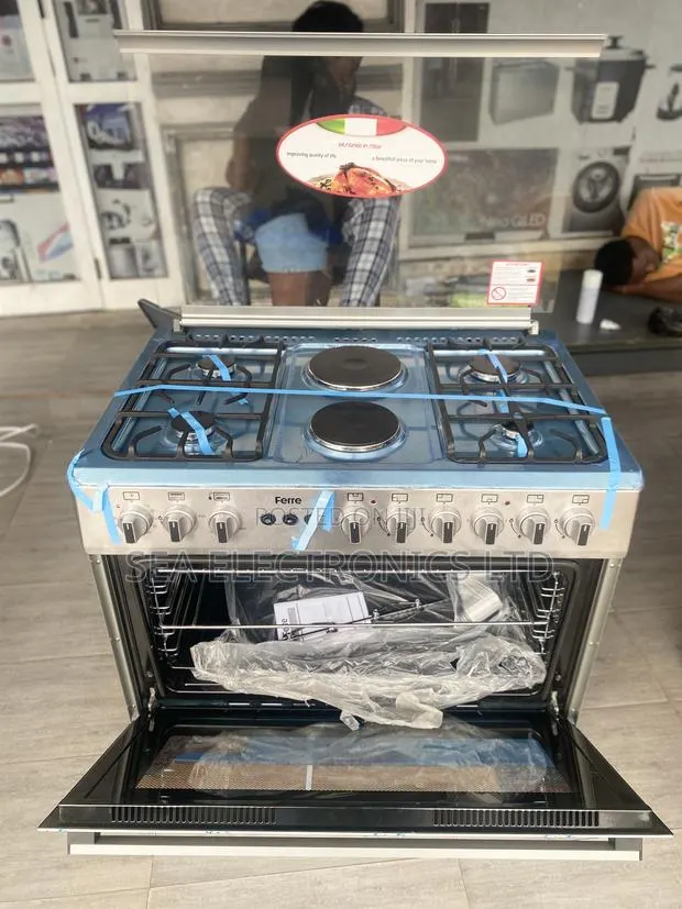Ferre 90x60 Freestanding 4 Gas 2 Electric Combo Stove · Photo 1