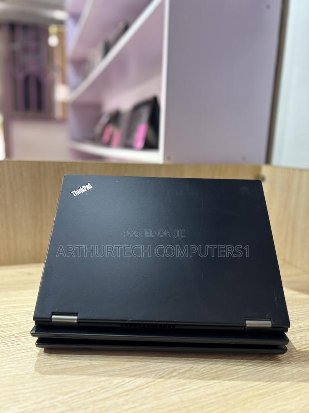 Laptop Lenovo ThinkPad Yoga 8GB Intel Core i5 SSD 256GB · Photo 2