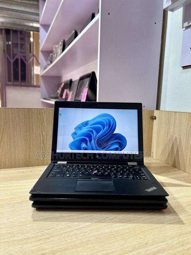 Laptop Lenovo ThinkPad Yoga 8GB Intel Core i5 SSD 256GB · Photo 4