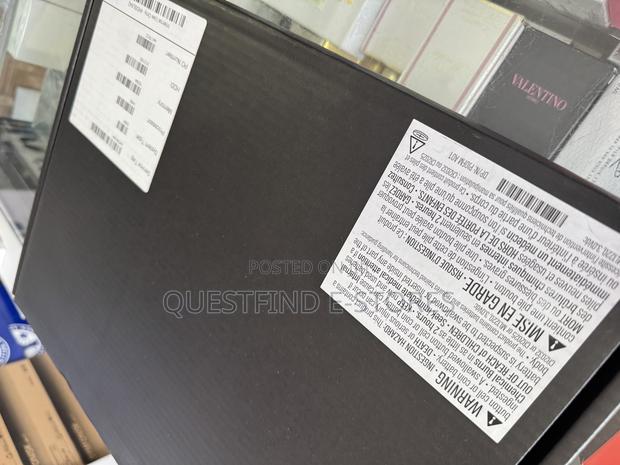 New Laptop Dell 16GB Intel Core Ultra 7 SSD 512GB · Photo 1