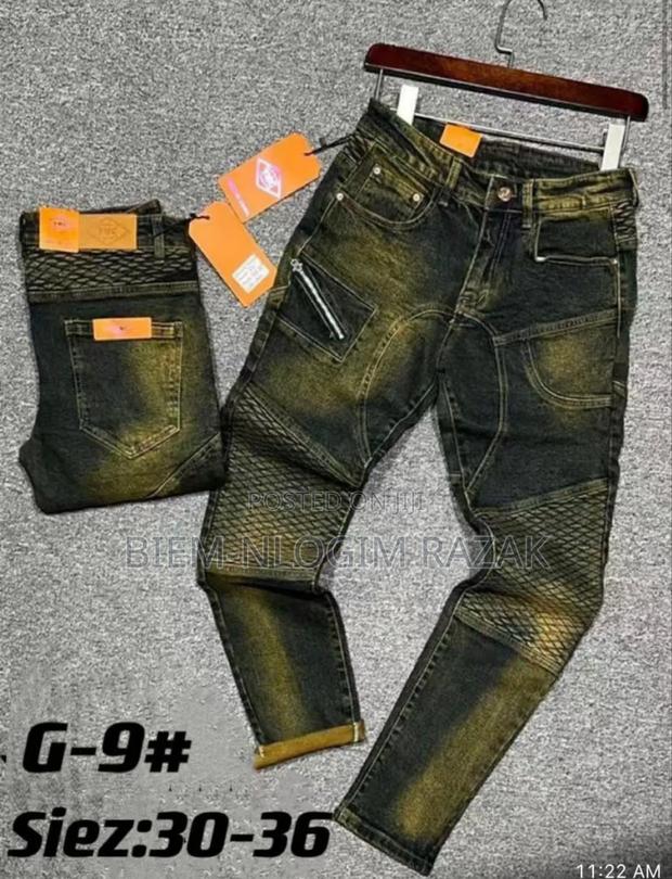 Jeans Available in Stock · Photo 3