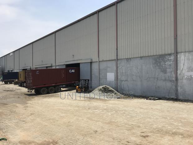 Tema 4000 Square Meters Warehouse for Rent · Photo 5