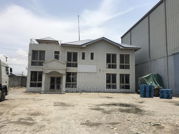 Tema 4000 Square Meters Warehouse for Rent · Photo 2