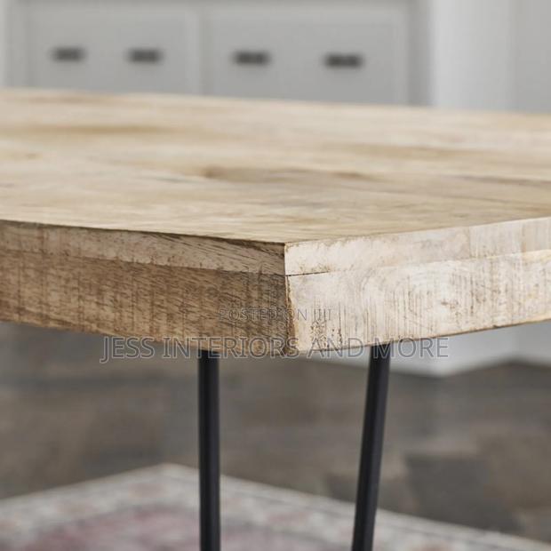 Galleta Natural Finish
Desk · Photo 3