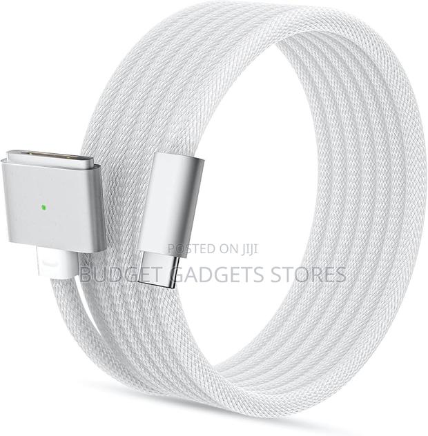 Usb-C to Magsafe 3 Macbook Charger (Original From Apple ) · Photo 1