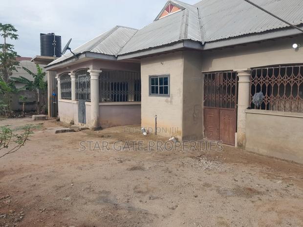 6bdrm House in Kenyasi Adwumam, Kumasi Metropolitan for sale · Photo 2
