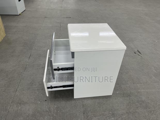 Quality Nightstand With Drawers · Photo 3