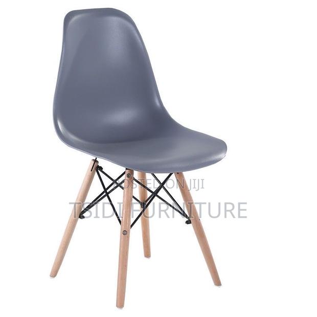 Quality Plastic Chairs · Photo 1