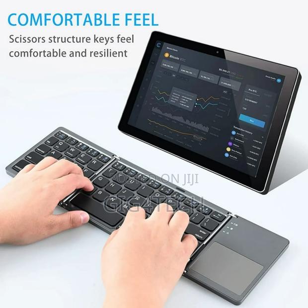 Mini Foldable Keyboard B033 · Photo 2