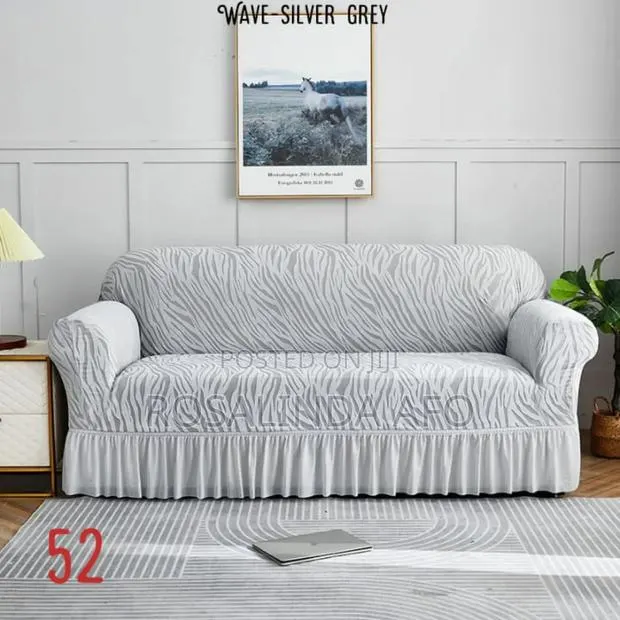 Elastic and Quality Skirt Sofa Cover · Photo 1