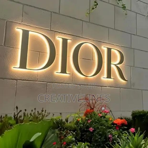 Lighting Letters Signage · Photo 5