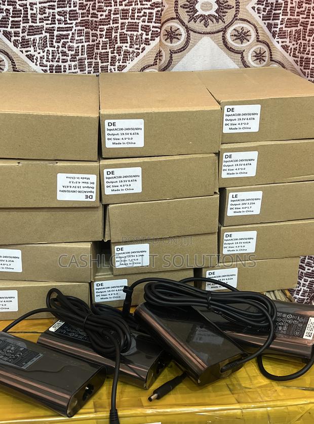 Laptop Charger 90watts Type C, Small and Big Pin · Photo 2