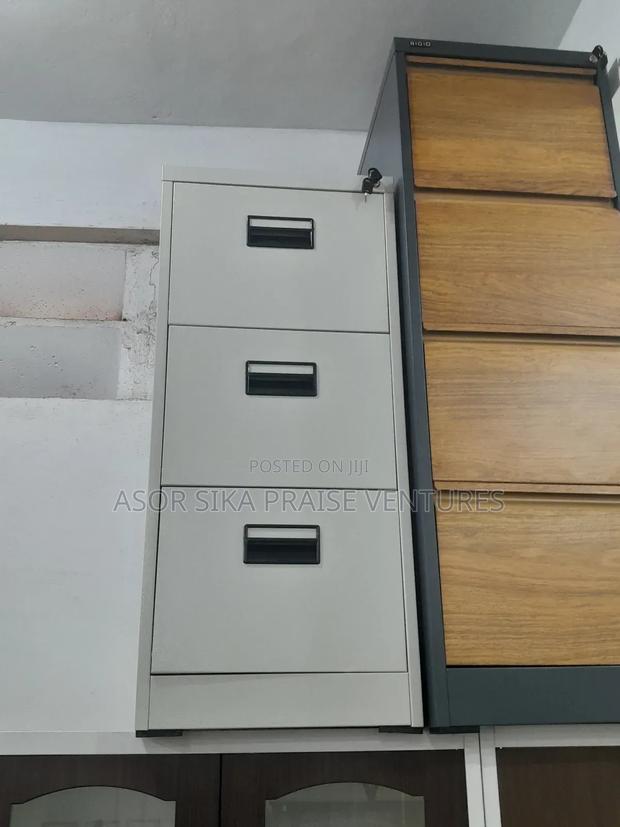 Office Cabinet 3doors · Photo 1