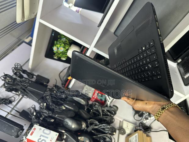 Laptop HP 15 8GB AMD A8 HDD 1T · Photo 2