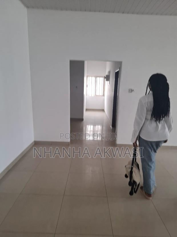 3bdrm House in Sakumono Community, Tema Metropolitan for rent · Photo 5