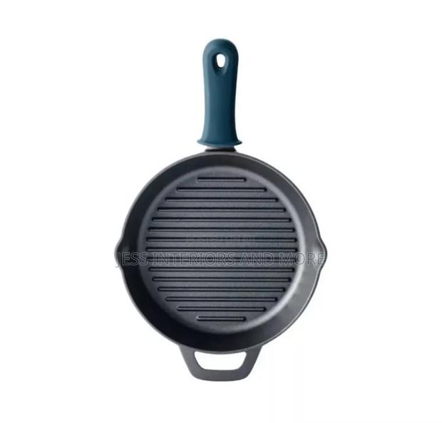 Tramontina Cast Iron Grill and Skillet Pan 2 Piece · Photo 4