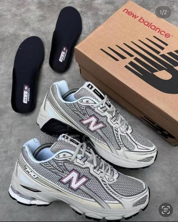 New Balance Nb740 Sneakers · Photo 2