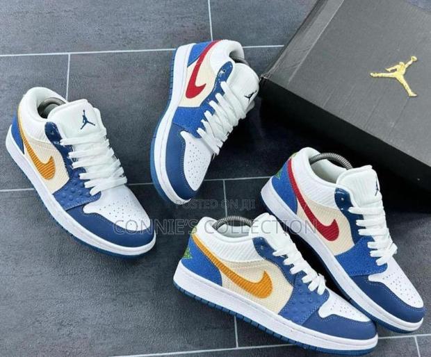 Air Jordan 1 Low Blue · Photo 3