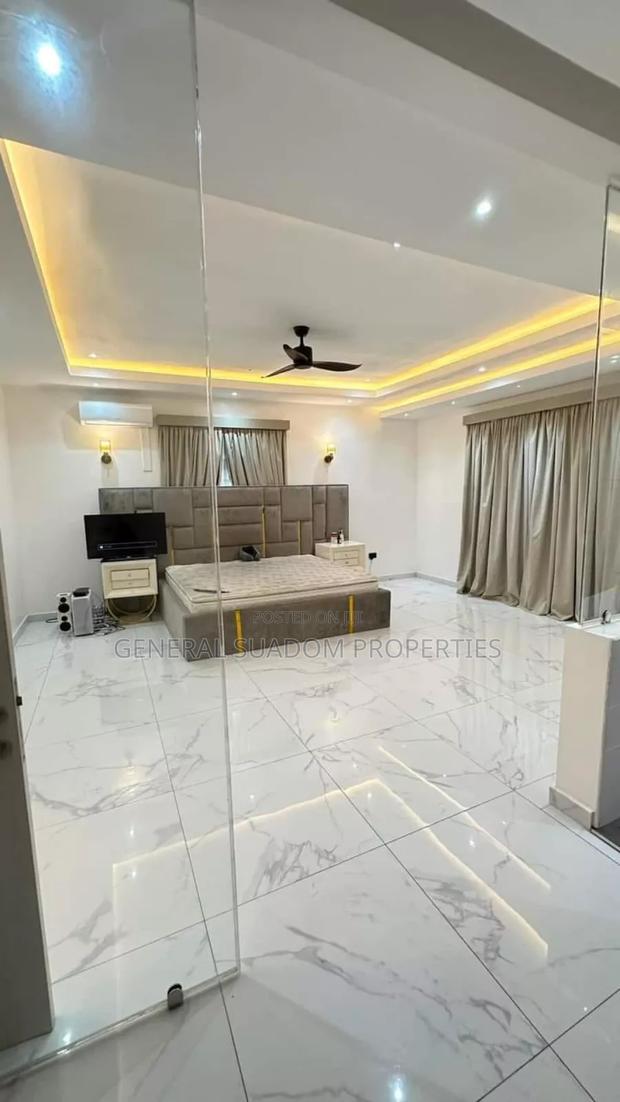 6bdrm Duplex in Suadom Real Estate, Tema Metropolitan for sale · Photo 3