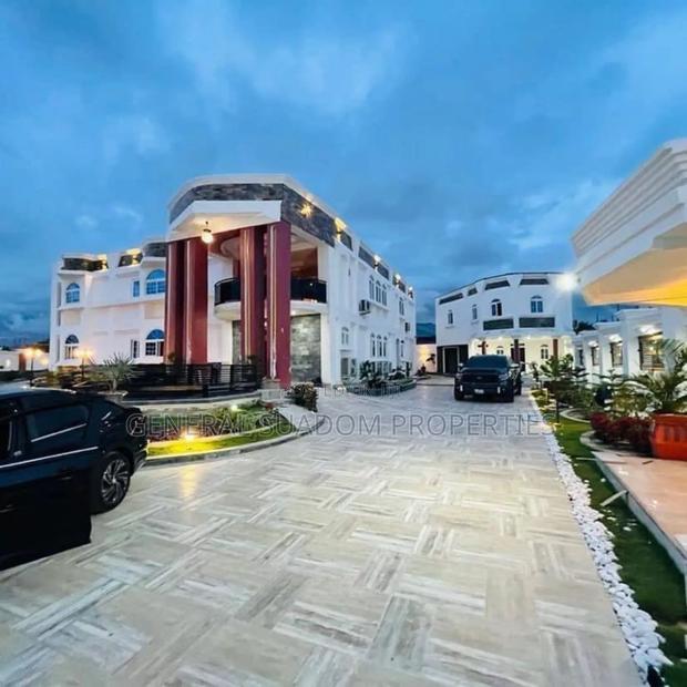 6bdrm Duplex in Suadom Real Estate, Tema Metropolitan for sale · Photo 1