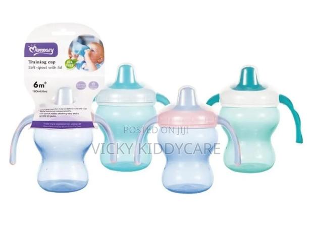 Feeding Bottle for 6 Months Plus · Photo 1