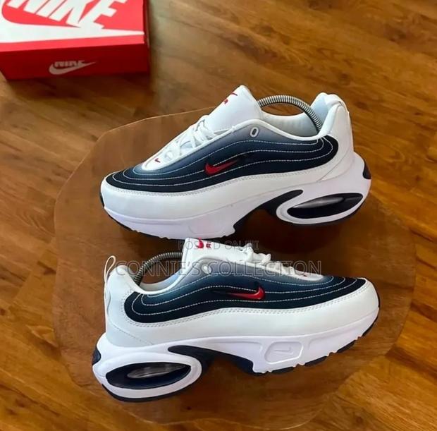 Nike Air Max Portal Sneakers · Photo 3