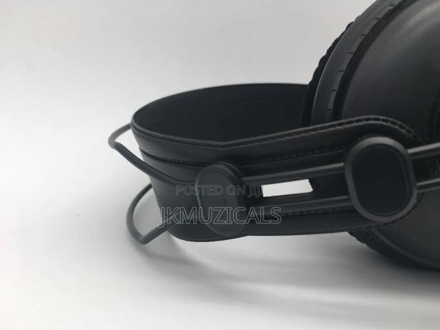 Samson Sr950_ Professional Studio Reference Headphones · Photo 4
