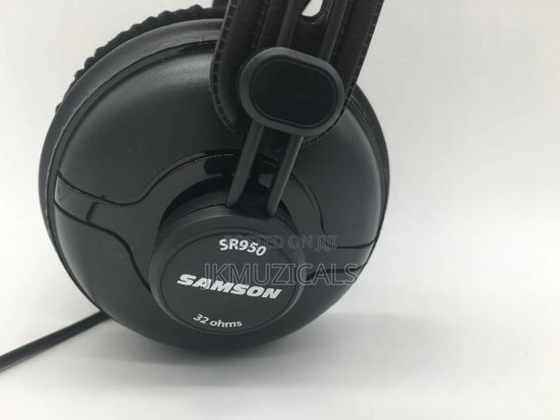 Samson Sr950_ Professional Studio Reference Headphones · Photo 5
