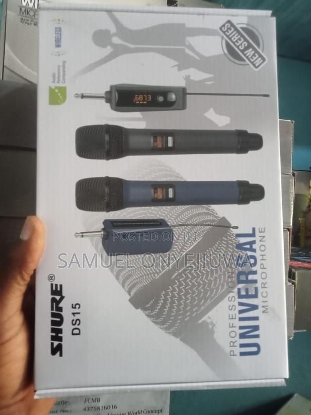 Shure Wireless 2 Handle Microphone -Ds15 · Photo 1