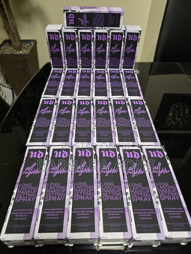 Urban Decay All Nighter Waterproof Makeup Setting Spray · Photo 2