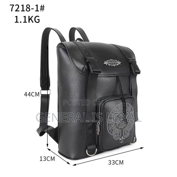Protruded Skull Rectangle Backpack · Photo 3
