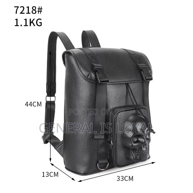 Protruded Skull Rectangle Backpack · Photo 4