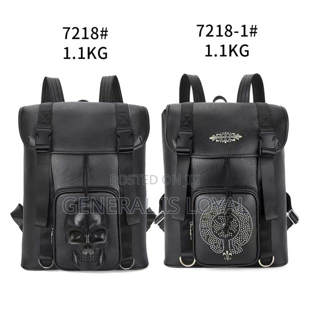 Protruded Skull Rectangle Backpack · Photo 7
