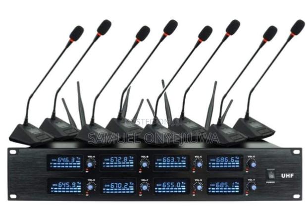 Shure 8 In1 Digital Wireless Conference Microphone · Photo 1