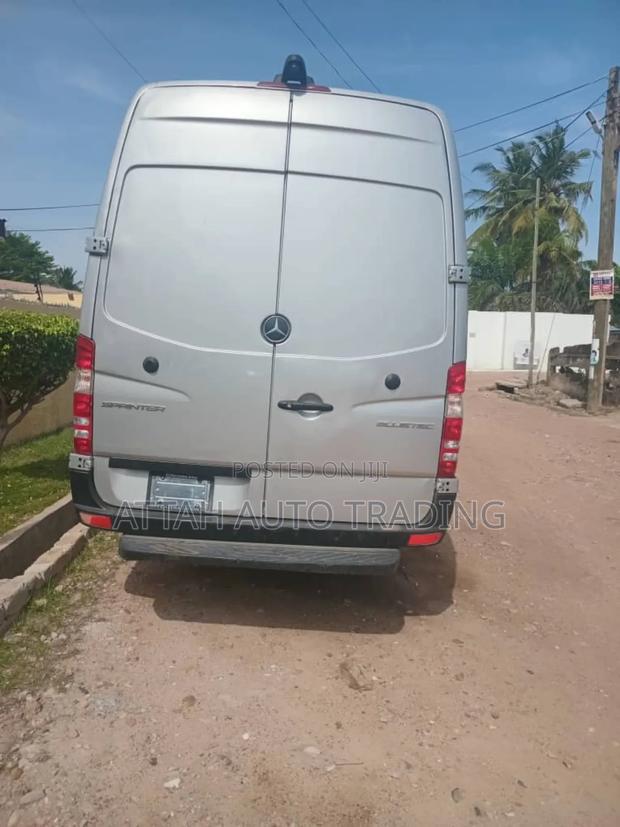Mercedes-Benz Sprinter 2014 Silver · Photo 4