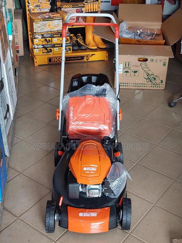 Oleomac Lawn Mower · Photo 2