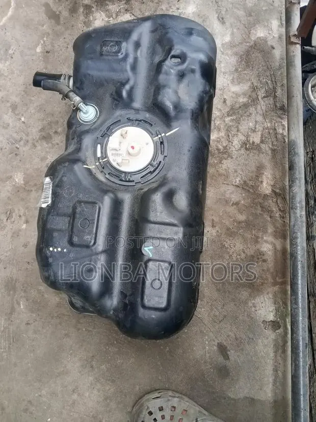 Nissan Micra 2013 Fuel Tank · Photo 1