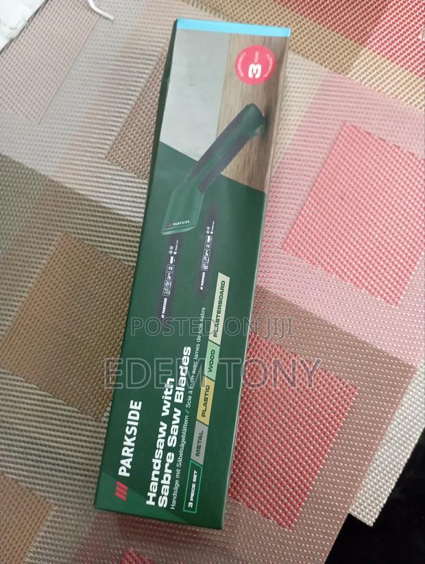 Parkside Handsaw With Sabre Saw Blades · Photo 3