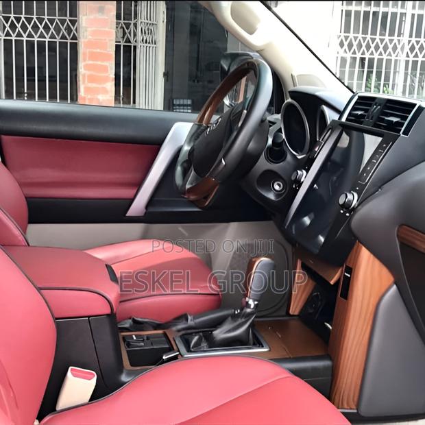 Toyota Corolla for Rent Come With a Driver · Photo 4