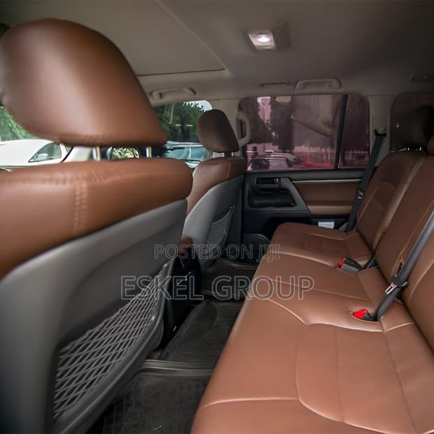 Hyundai Santefe For Rent Come With A Driver · Photo 7