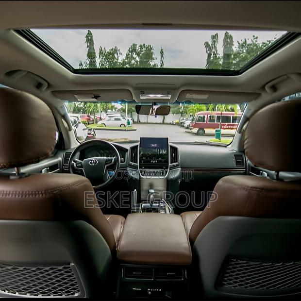 Hyundai Santefe For Rent Come With A Driver · Photo 8