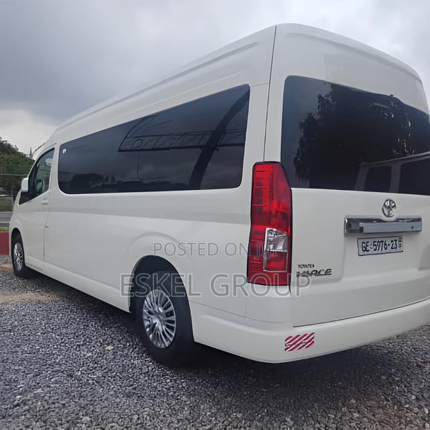Hiace Bus for Rent Come With a Driver · Photo 2