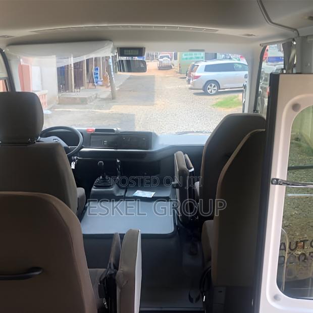 Hiace Bus for Rent Come With a Driver · Photo 4