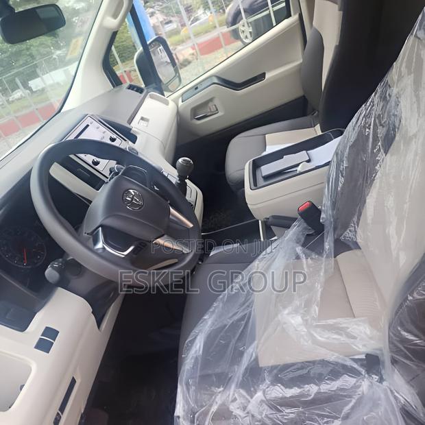 Hiace Bus for Rent Come With a Driver · Photo 8
