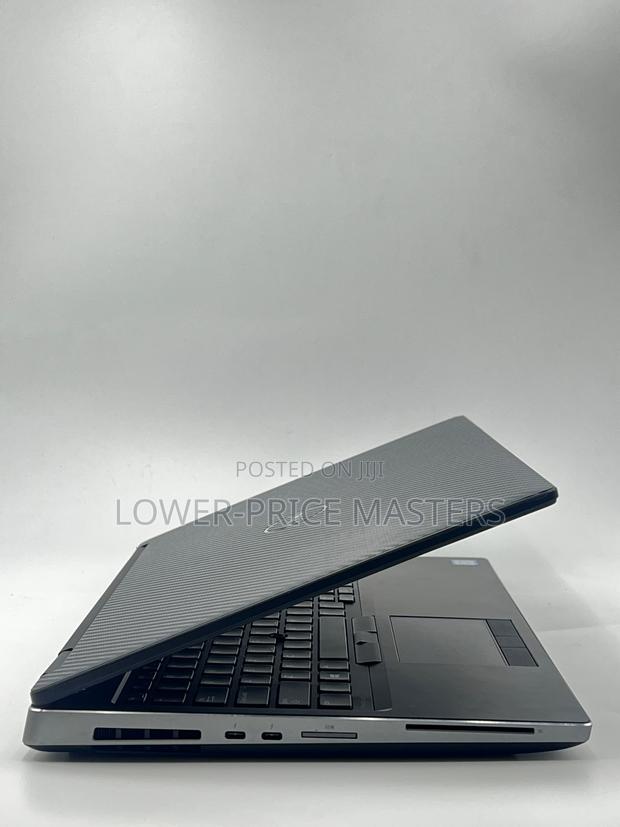 New Laptop Dell Precision 7530 16GB Intel Core I7 SSD 512GB · Photo 1