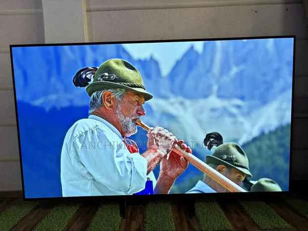 Lg Oled Evo 77 Inches Smart Tv /Bluetooth/Digital Satellite/Netflix · Photo 1