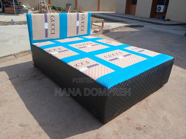 Inbuilt Gucci Bed · Photo 2